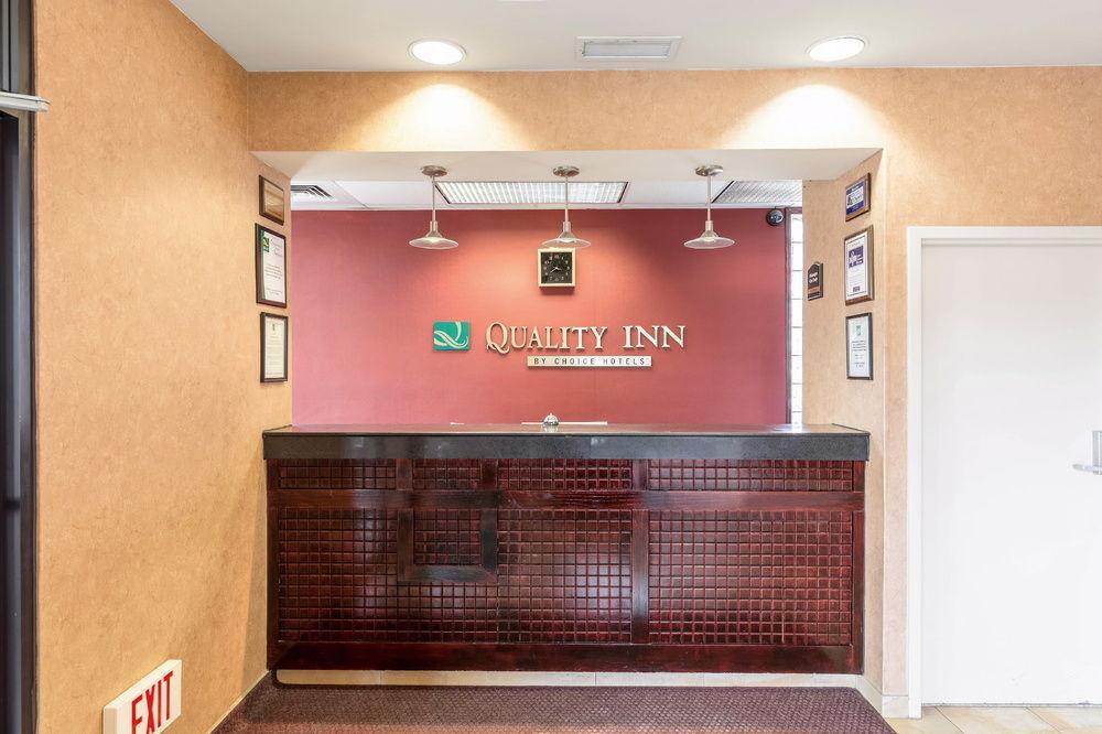 Quality Inn Alexandria Exterior photo